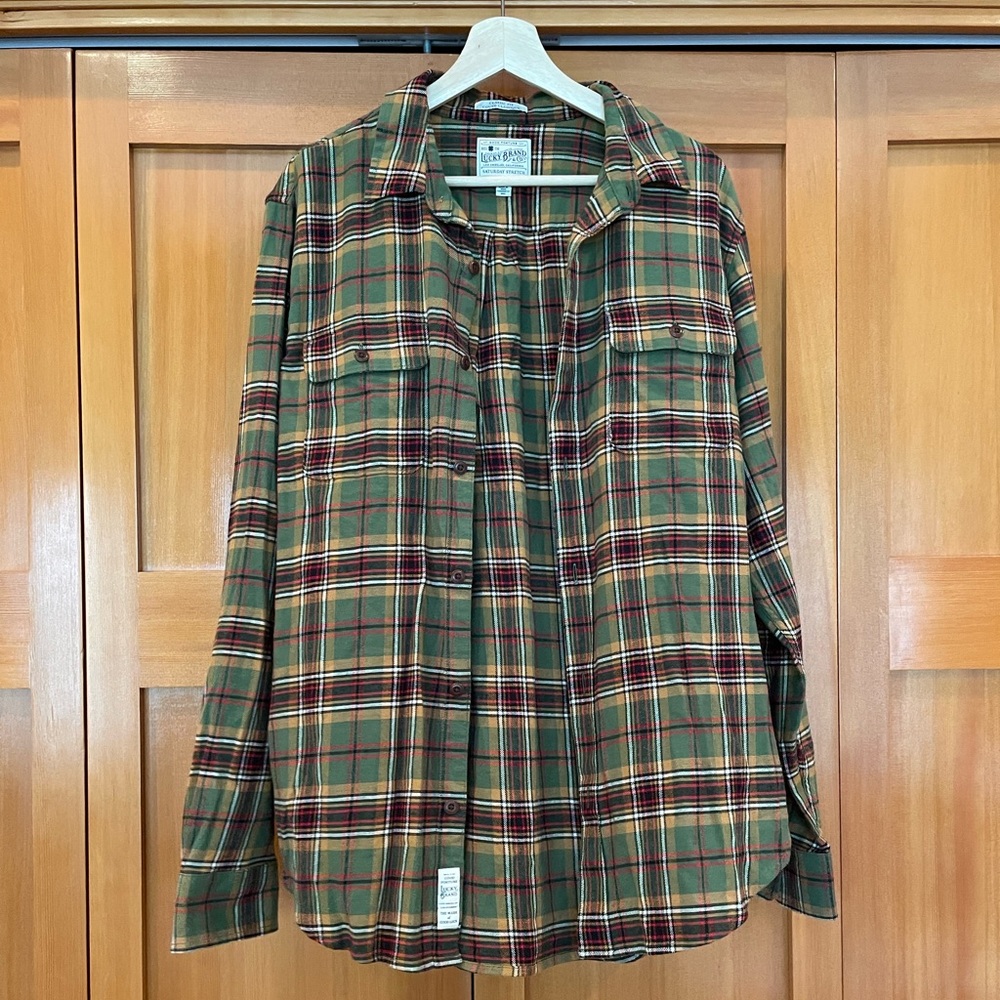 lucky brand green/red/black classic fit size large men’s flannel